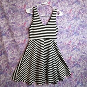 Urban Outfitters Striped Black and White Skater Fit & Flare Women's Dress Size M